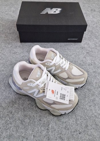 New Balance Kadın Gri-Beyaz Sneakers