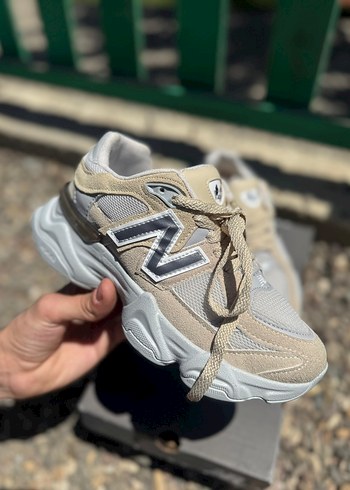 New Balance 9060 KADIN SPOR AYAKKABI YENİ SEZON SIFIR
