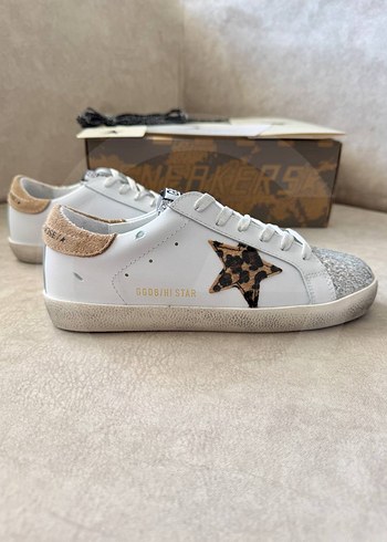 37 Beden beyaz Renk Golden Goose Deluxe Beyaz Kadın Sneakers