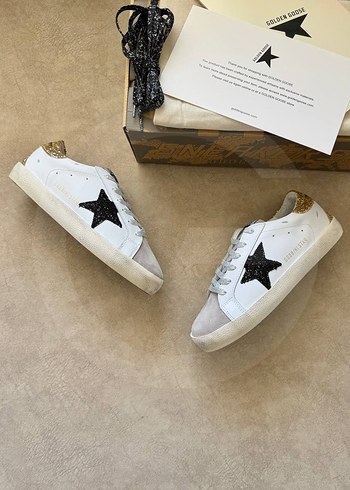 Golden Goose Deluxe Beyaz Kadın Sneakers