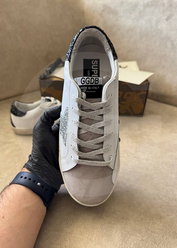 37 Beden beyaz Renk Golden Goose Deluxe Beyaz Kadın Sneakers