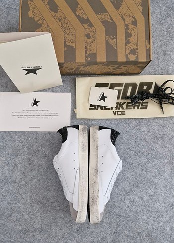 Golden Goose Deluxe Beyaz Kadın Sneakers