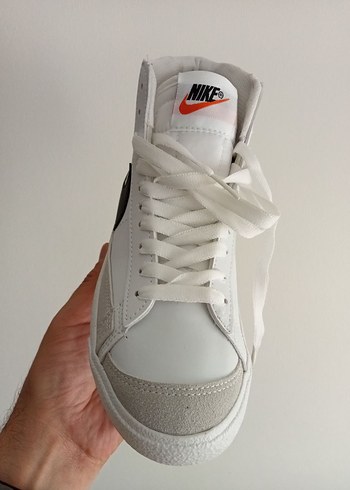 Nike NİKE BLAZER MİD KADIN SPOR AYAKKABI YENİ SEZON SIFIR KUTULU