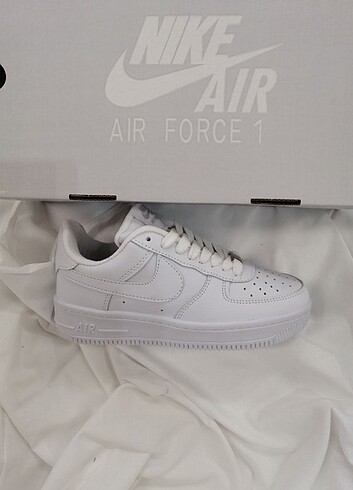 NİKE AİRFORCE YENİ SEZON SIFIR KUTULU 