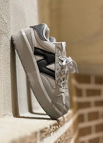 NEW BALANCE KADIN SPOR AYAKKABI YENİ SEZON