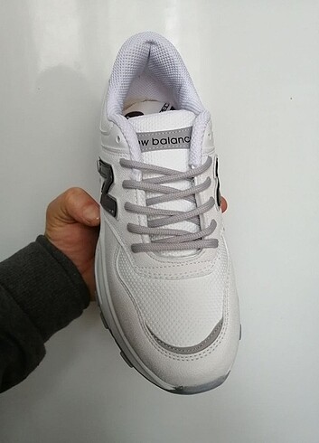 37 Beden NEW BALANCE YENİ SEZON SIFIR KUTULU 