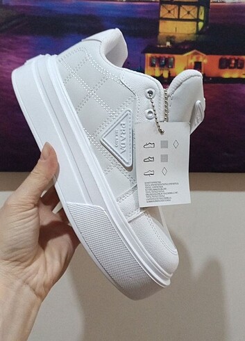 PRADA KADIN SPOR AYAKKABI YENİ SEZON SIFIR 