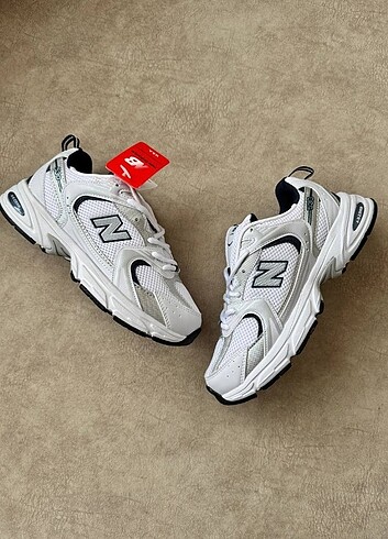 NEW BALANCE 530 KADIN SPOR AYAKKABI YENİ SEZON SIFIR 