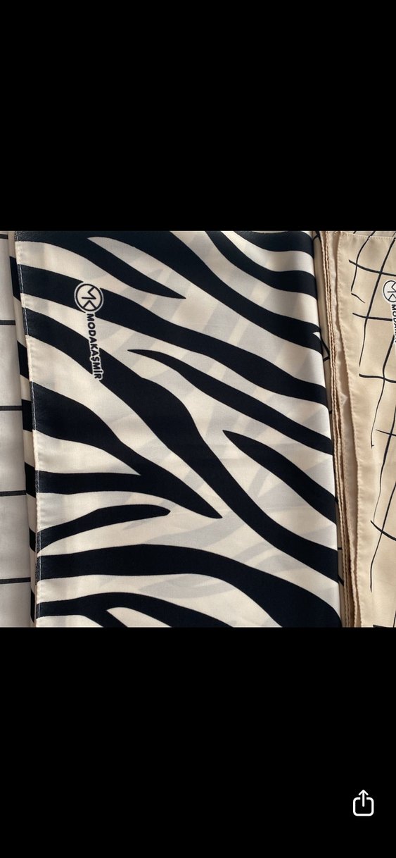 Kamel Renk Pilili Kadın Eşarp - Görsel 3