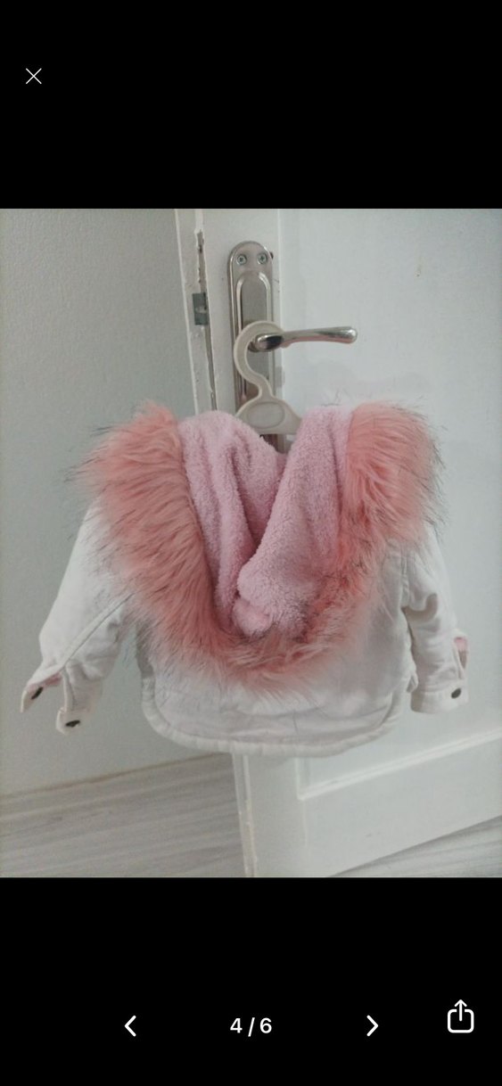 Kız Çocuk Beyaz Kapüşonlu Kürklü Mont - Görsel 4