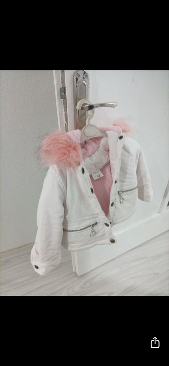 Kız Çocuk Beyaz Kapüşonlu Kürklü Mont - Görsel 2
