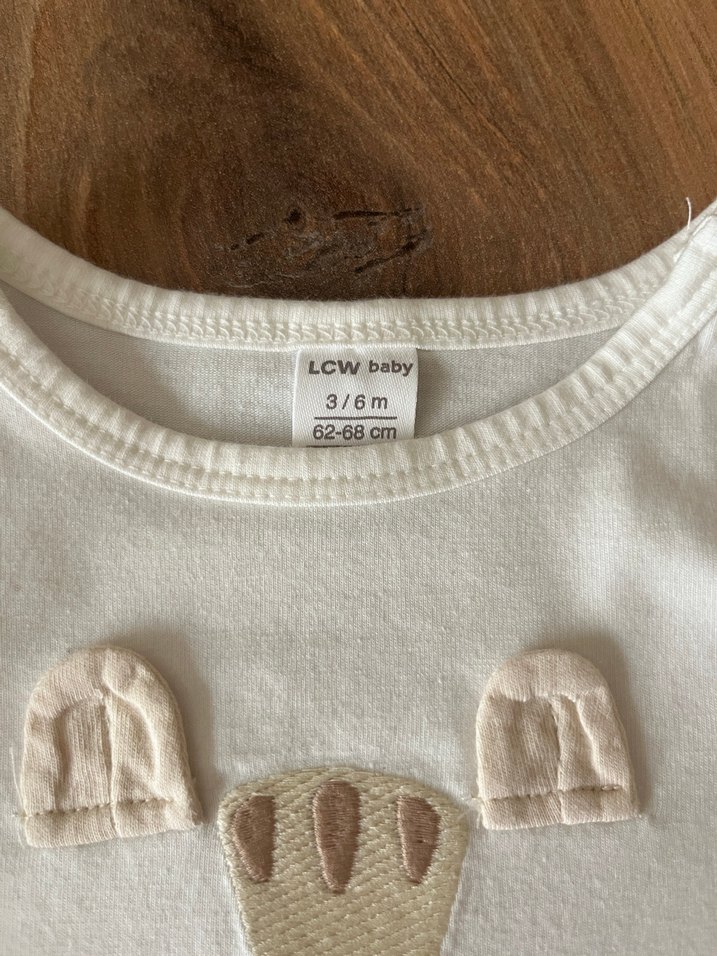 Uzun Kollu Beyaz Nakışlı Bebek Body - Görsel 3