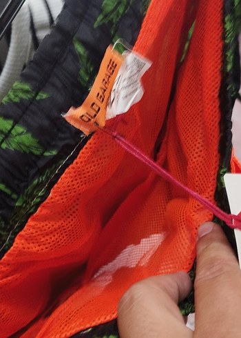 Yeşil Yaprak Desenli Erkek Mini Şort - Görsel 3