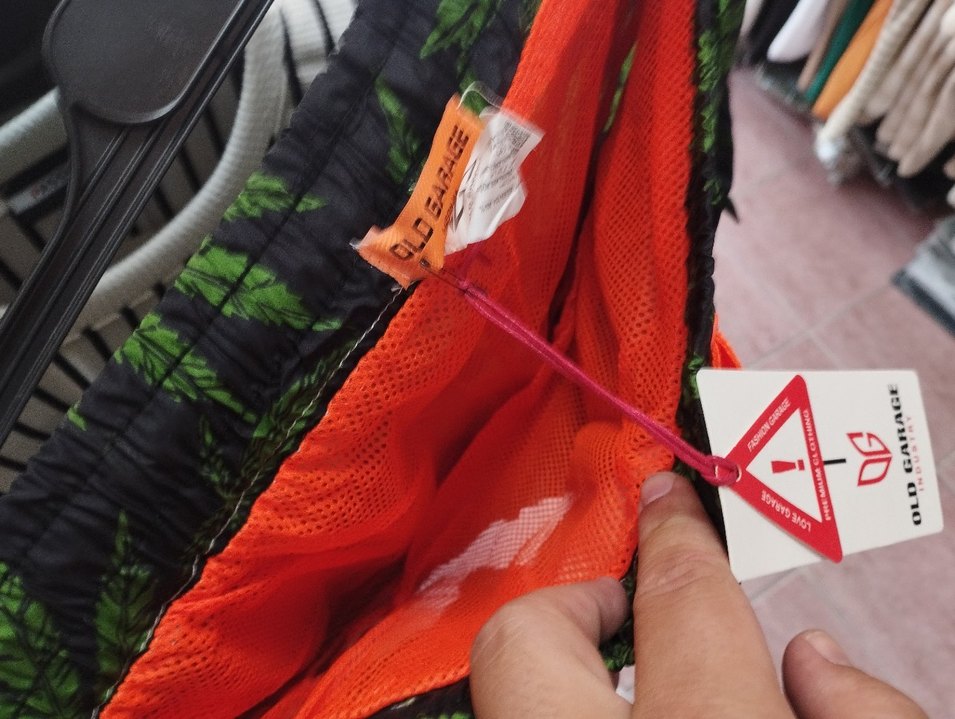 Yeşil Yaprak Desenli Erkek Mini Şort - Görsel 3