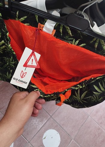 Yeşil Baskılı Mini Rahat Kesim Erkek Şort - Görsel 3