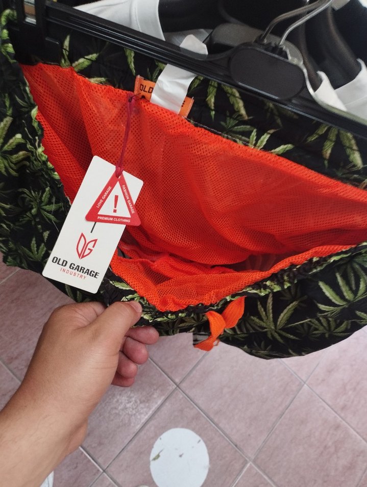 Yeşil Baskılı Mini Rahat Kesim Erkek Şort - Görsel 3