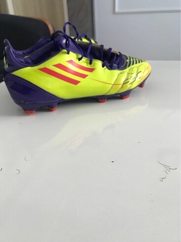 Adidas f50 krampon