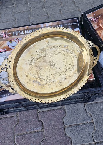 Baccio Design Parlak Altın Renkli Metal Tepsi