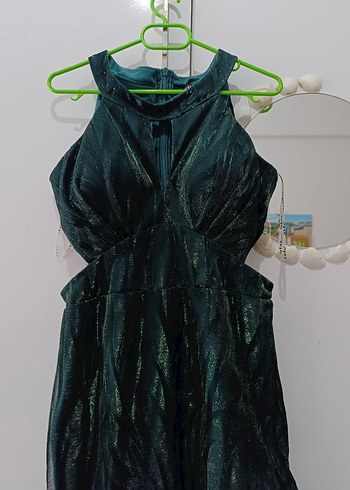 Uzun Asimetrik Kesim Yeşil Gotik Abiye - Görsel 8