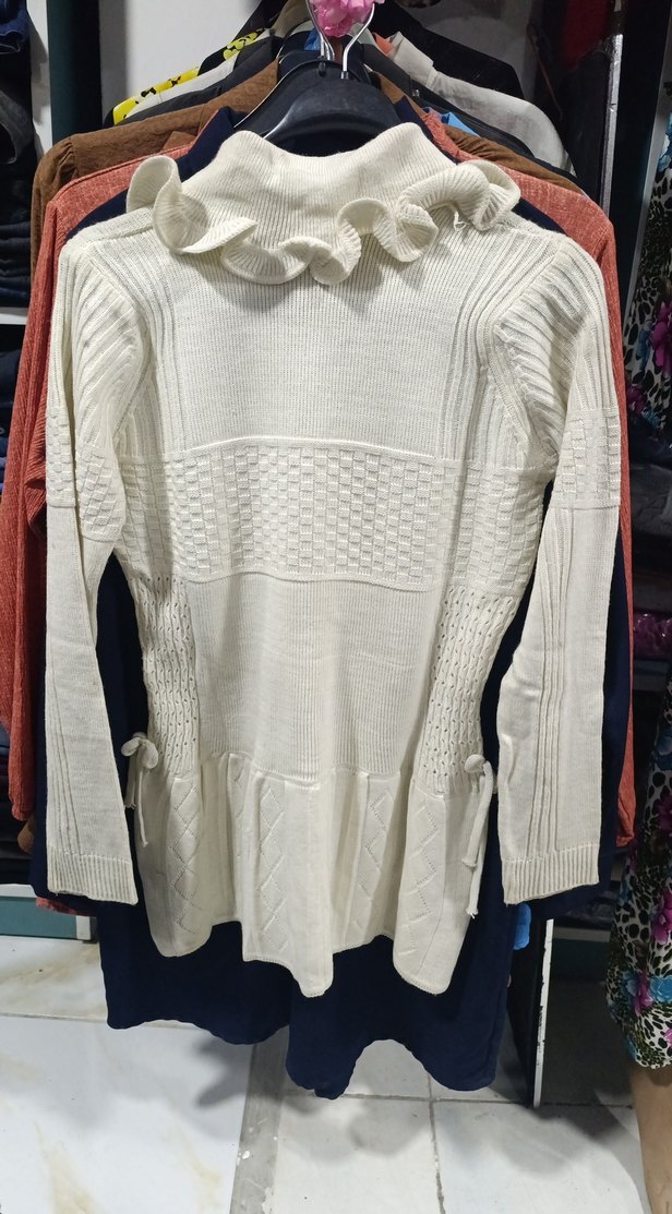 Beyaz Nakışlı Uzun Kollu Triko Hırka - Görsel 4