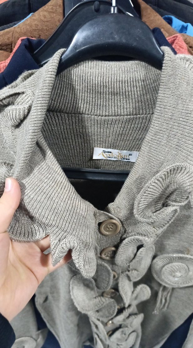 Kahverengi Fırfırlı Triko Hırka - Görsel 5