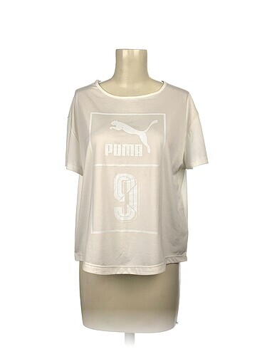 Puma T-shirt %70 İndirimli.