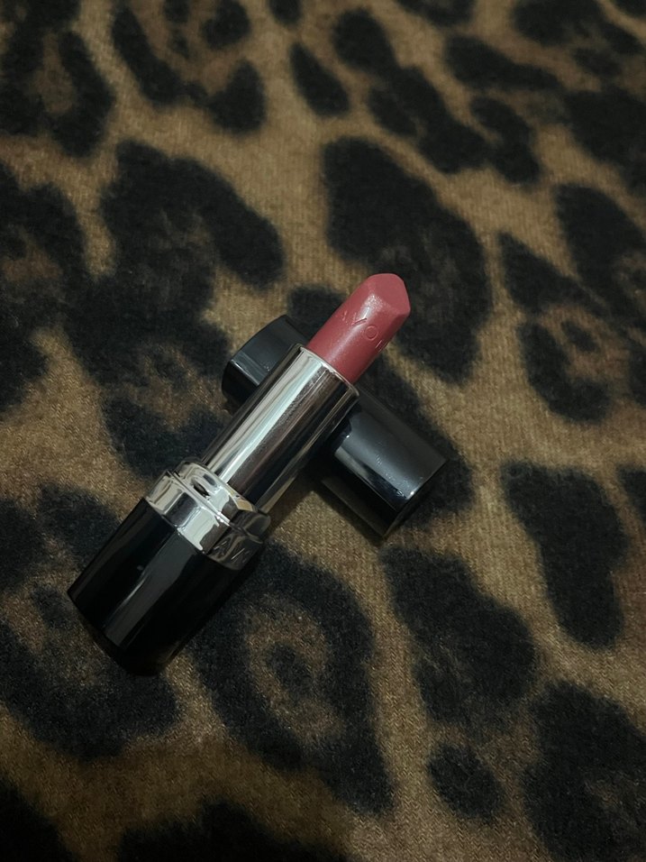 Pembe Renkli Ruj - Görsel 2