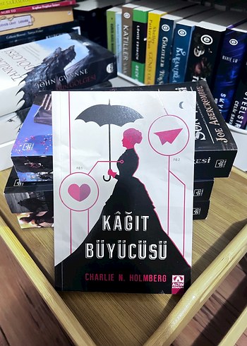 Kağıt Büyücüsü - Charlie N. Holmberg