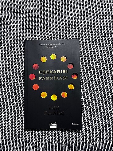 Eşekarısı Fabrikası