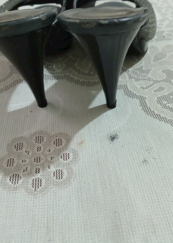 36 Beden gri Renk Yılan Desenli Gri Dolgu Topuklu Terlik
