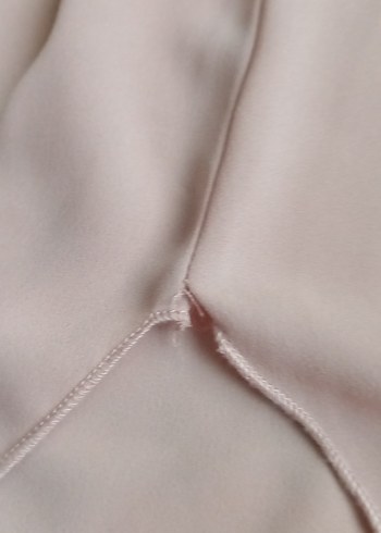 40 Beden polo garage bluz ince kumaş görseldeki gibi hafif kusurları var