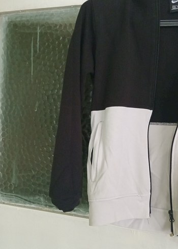 Nike Siyah beyaz kapusonlu üst - Görsel 6