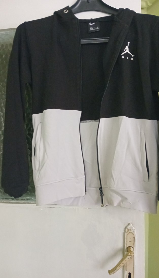 Nike Siyah beyaz kapusonlu üst - Görsel 4