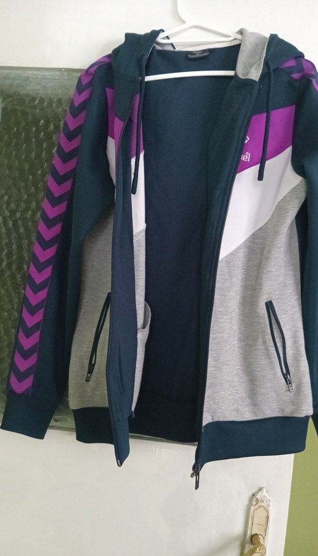 Hummel kadın kapusonlu üst - Görsel 3