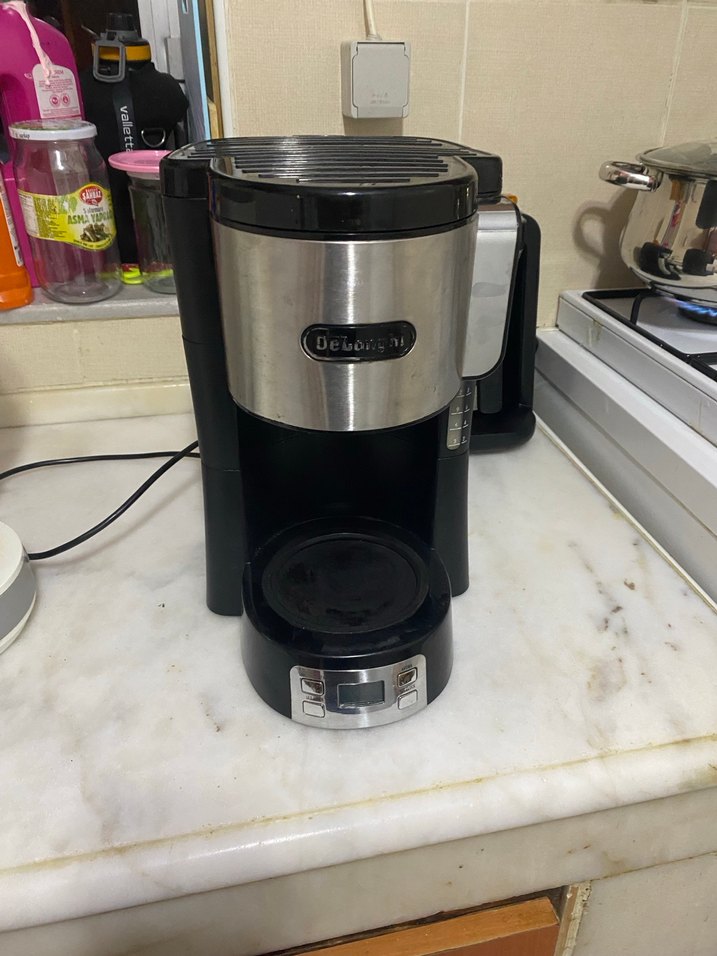 DeLonghi Siyah Gri Kahve Makinesi - Görsel 2