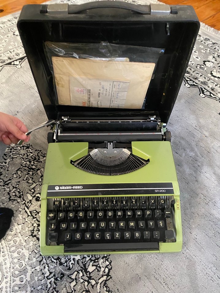 Parlak Yeşil Vintage Daktilo - Görsel 2