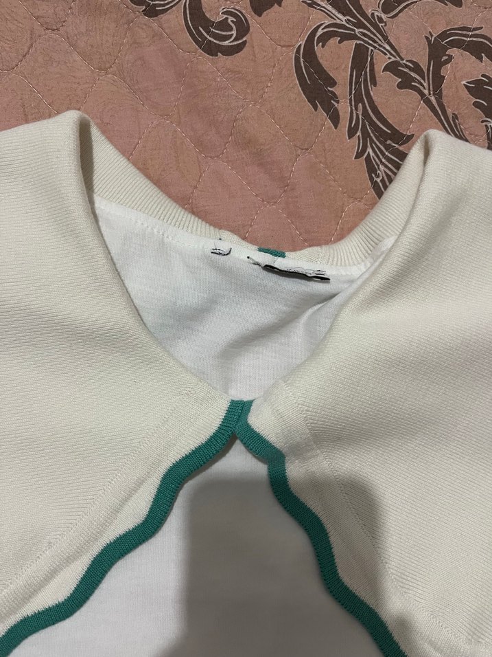 Fırfırlı Yakalı Beyaz Kadın Tişört - Görsel 2