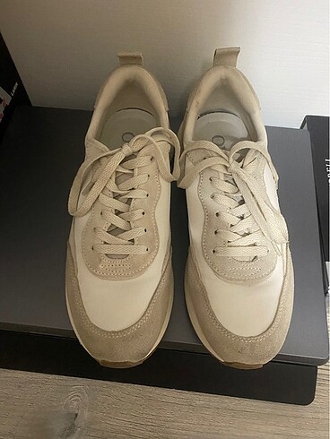 36 Beden OYSHO. Sneakers