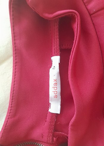 Kırmızı İşlemeli Mini Drapeli Etek - Görsel 4