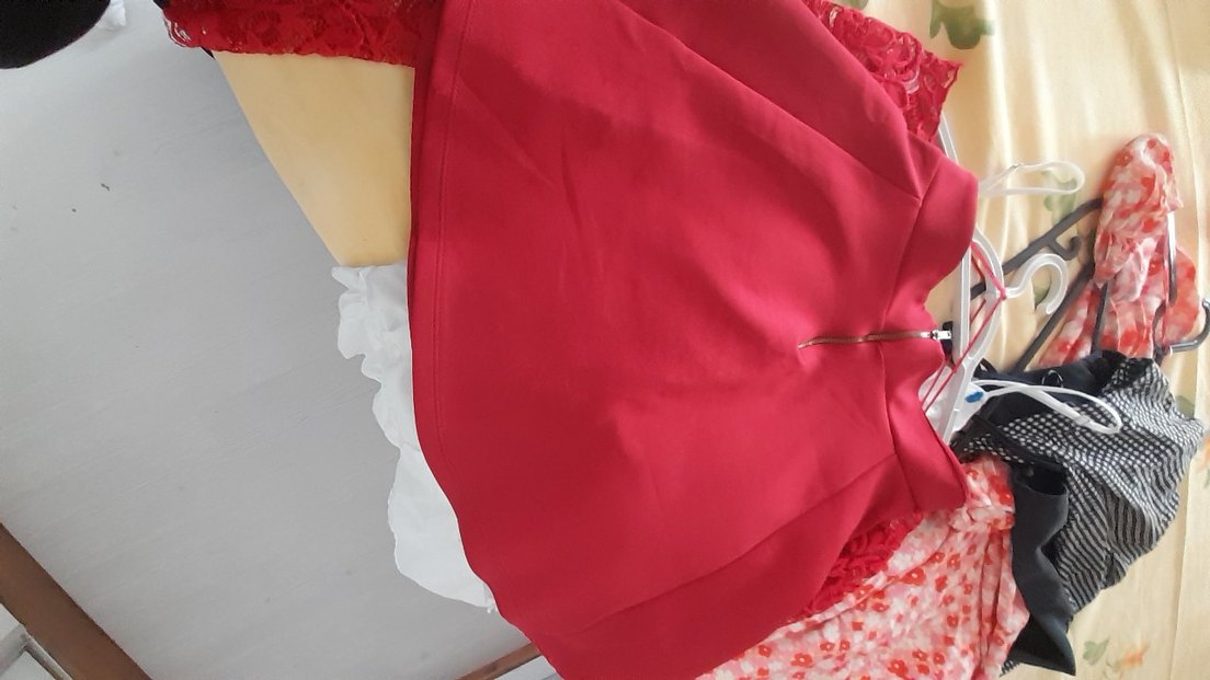 Kırmızı İşlemeli Mini Drapeli Etek - Görsel 3