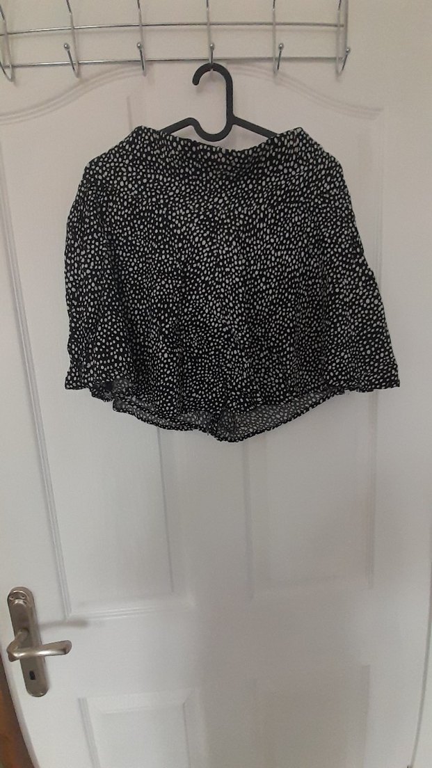 Siyah Puantiyeli Fırfırlı Mini Etek - Görsel 2