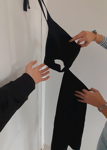 Yüksek Yakalı Siyah Gotik Midi Kıyafet - Görsel 5