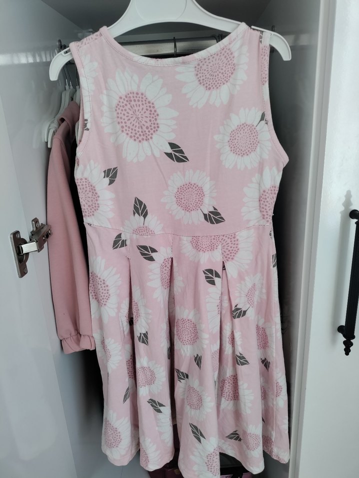 Pembe Çiçek Desenli Kolsuz Kız Elbisesi - Görsel 2