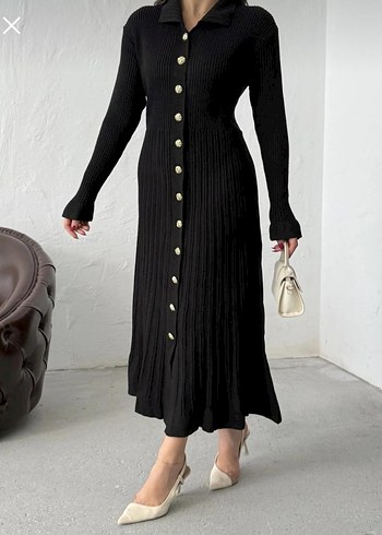 Düğmeli Siyah Triko Uzun Elbise - Görsel 2