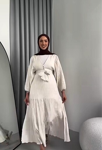 l Beden beyaz Renk Ikılı eteklı takım