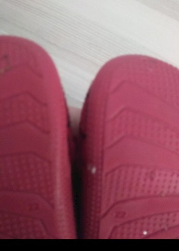 Erkek Çocuk Kırmızı Nakışlı Sıcak Terlik - Görsel 4