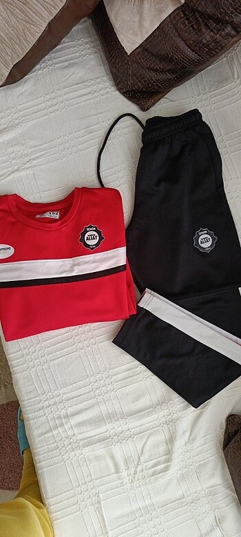 Diğer Altay lisanslı eşofman takımı