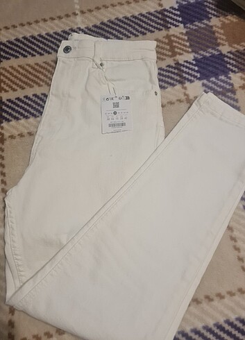 Yepyeni Bershka beyaz kot pantolon