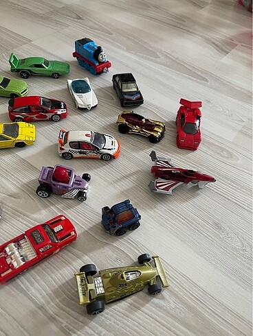  Beden Renk Hot wheels vb. arabalar