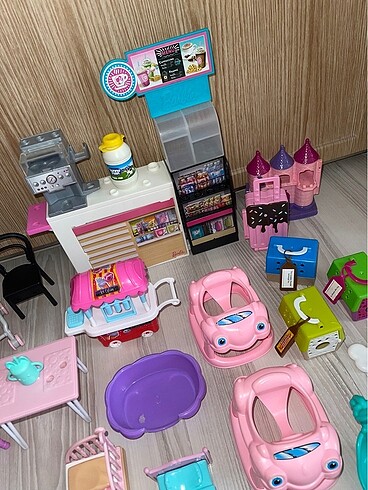 Beden Barbie oyun evi aksesuarları